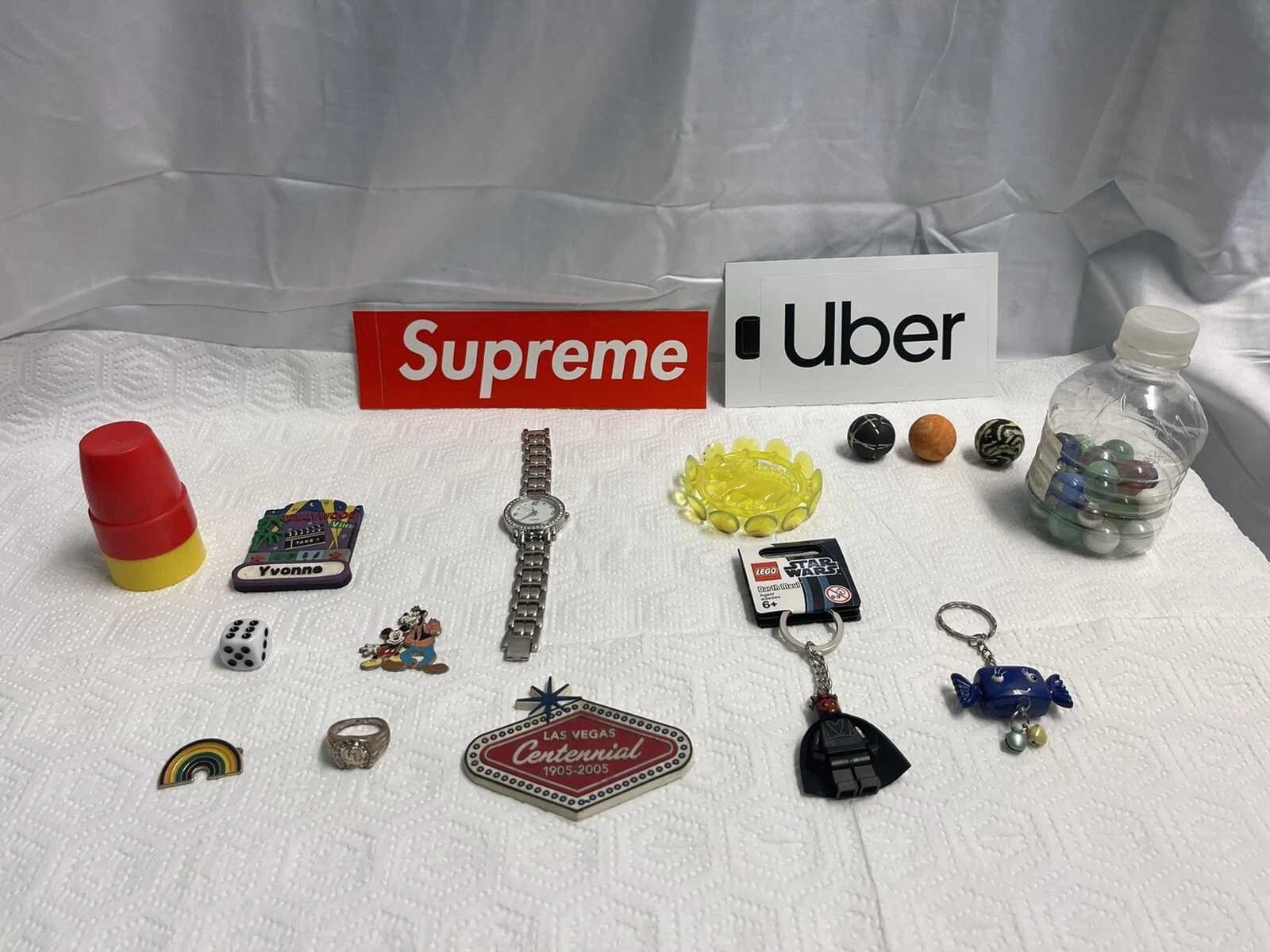 Autocollant suprême / montre Avon / porte clés LEGO Dark Maul + dés et plus !!!