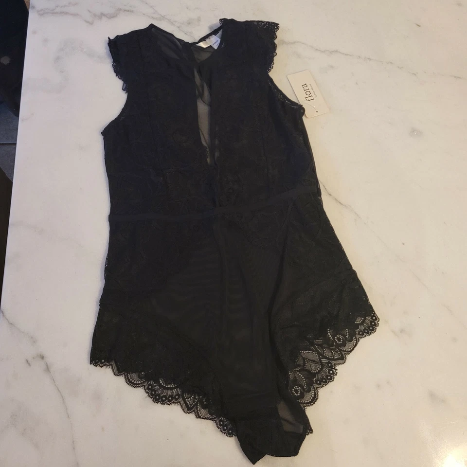 Body Flora Nikrooz Khloe, S, Negro Foto 2 de 4