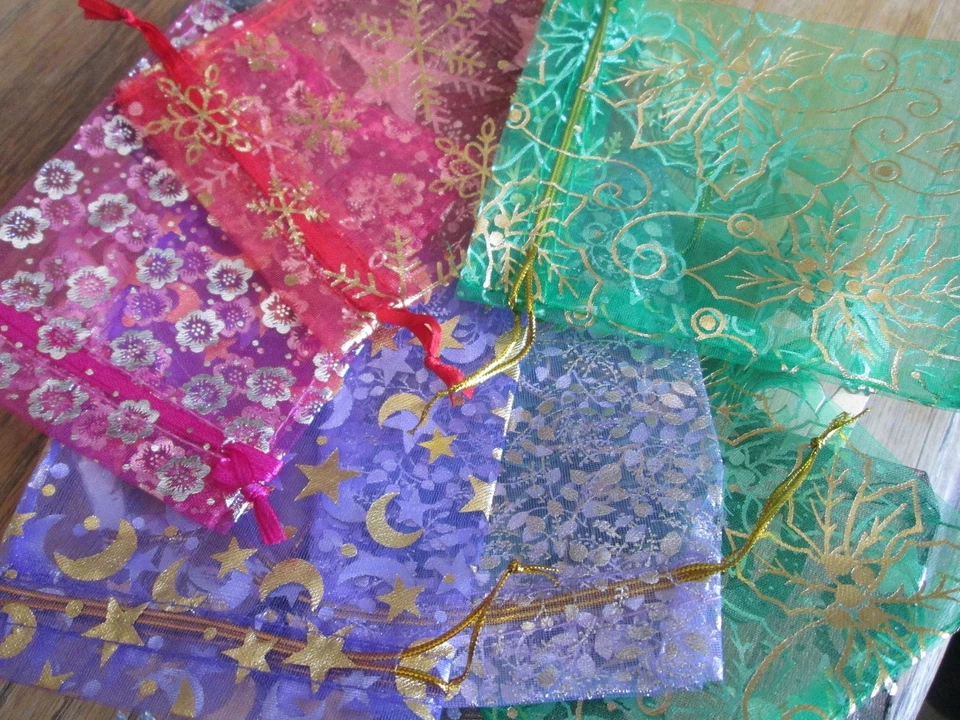 50 ORGANZA BAGS, GIFTS PACKING ASSORTED COLORS  SIZE 12 X 9 CM - Image 4 of 4