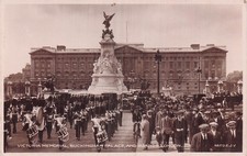 UNITED KINGDOM LONDON VICTORIA MEMORIAL BUCKINGHAM PALACE