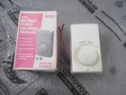 Fahrenheat MD26R Bi-Metal Line Voltage Thermostat Wall Mounted White 120-240VAC