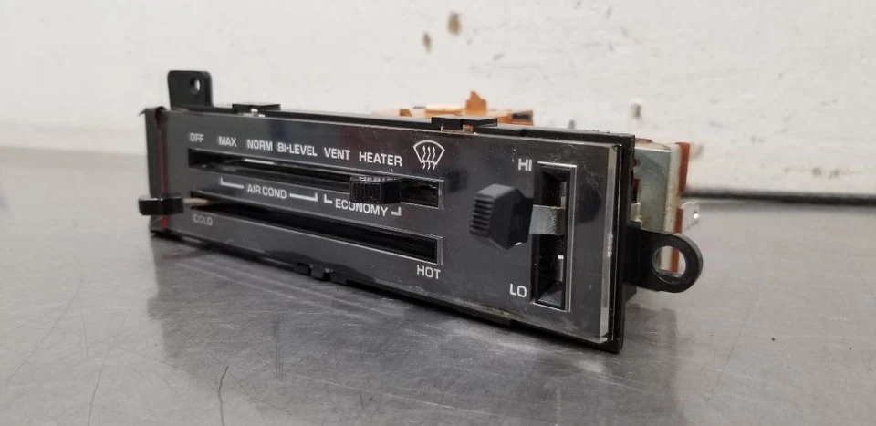 81 CONTROL DE TEMPERATURA CLIMATIZADA PONTIAC FIREBIRD TRANS-AM 81 Foto 4 de 4