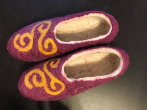 women's embroidered slippers