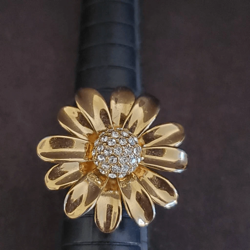 Kate Spade Dazzling Daisies Ring Size 5