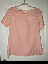 Van Heusen Women&rsquo;s Pink Solid Round Neck Lace Yoke Button Blouse M