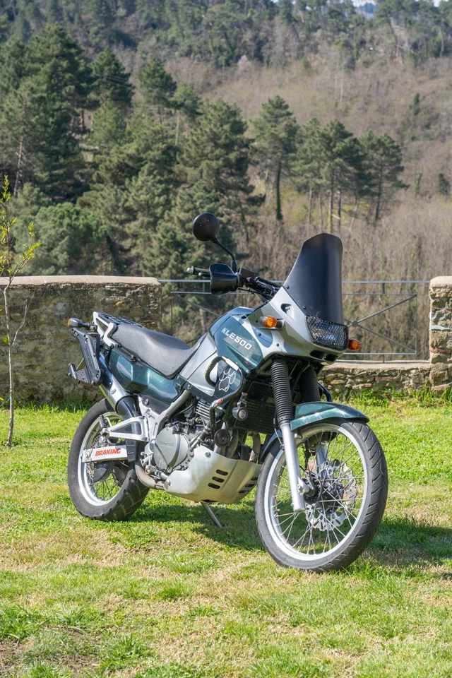 Cupolino KLE 500 1994 2004 rally con supporto gps  kle 500 windscreen with gps  - Immagine 3 di 4