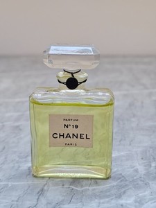 CHANEL No.19 PARFUM ディスプレイ 店頭用 ダミー No.2 Chanel Factice | eBay