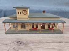 H0 Bahnhof „Niedlingen“ – Fertigmodell für Modelleisenbahn – Faller Klassiker