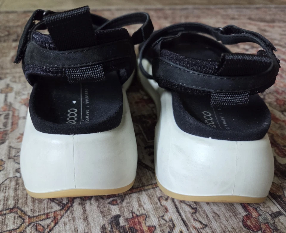 Ecco Womens Black Chunky Ankle Strap Wedge Sport Sandals Size 41 (10-10.5) - Image 4 of 4