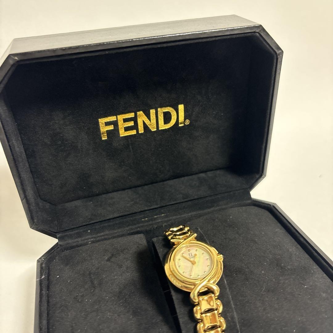 正規品　FENDI 700L/動作良好 人気モデル ヴィンテージ Popular Vintage Model Fendi 700L in Good Working Condition