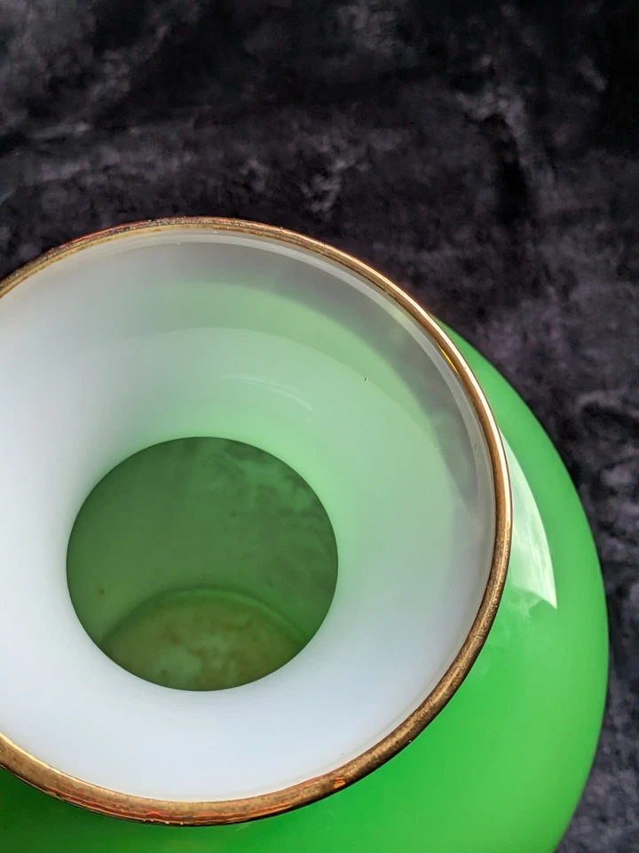 Rare Antique Peacock Vase W/Gilt Decor Japanese Jade Greed Cased Glass 1900s - Image 4 of 4