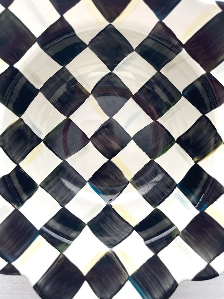 "Tazón para servir esmaltado a cuadros cortesanos Mackenzie Childs borde de pétalo festoneado 11,5""" Foto 3 de 4