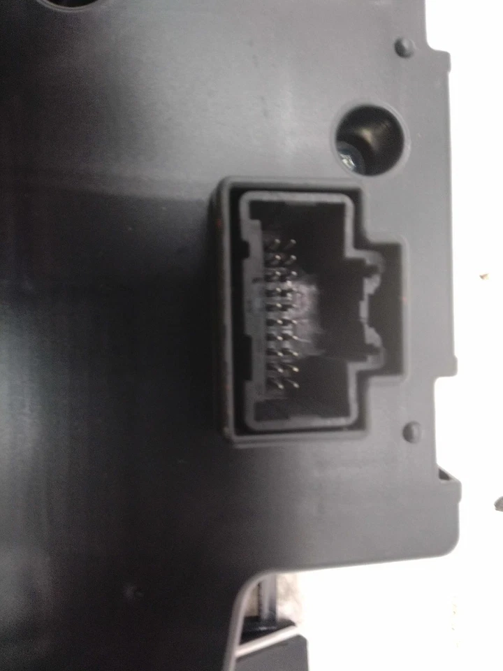 2010 Chevrolet Avalanche 1500 Speedometer Gauge Black OEM 169K Miles - image 2 of 4