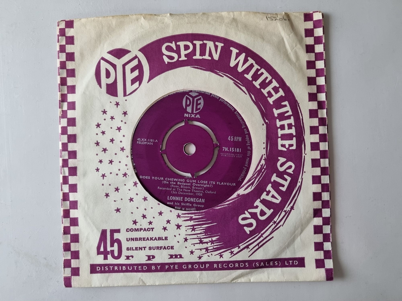 Lonnie Donegan - Does Your Chewing Gum Lose Its Flavor 7'' Vinyl Single