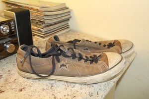 converse one star tennis shoes