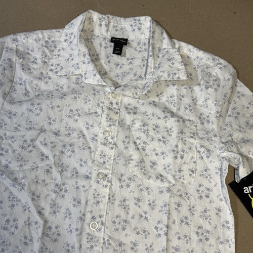Boys' Woven Short Sleeve Button-Down Shirt - art class White Floral M (8) #20309 - Picture 3 of 8