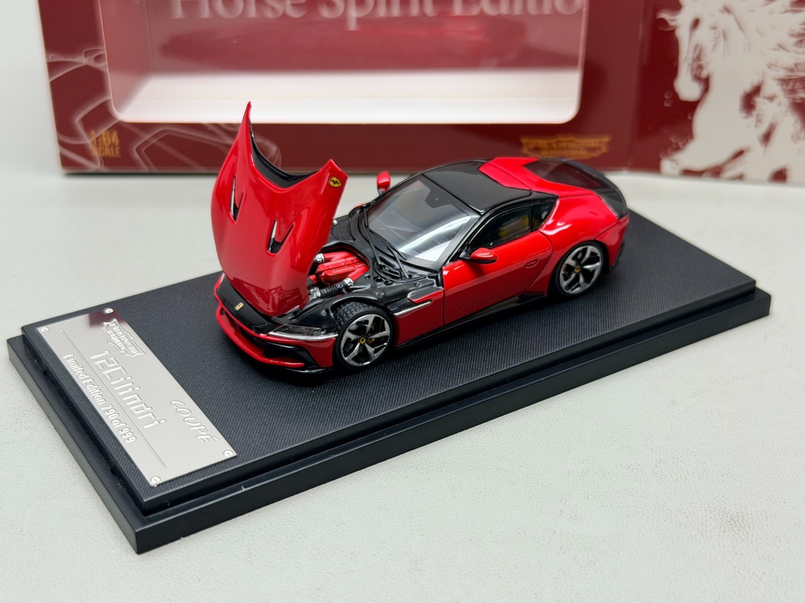 PK 1:64 Ferrari 12 Cilindri Phantom Knight Super Car Diecast Model Car