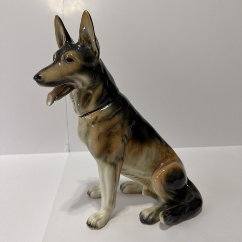 Large Beautiful Old Cortendorf German Shepherd Sitting 11 Inches