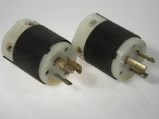 Hubble Twist Lock Plugs