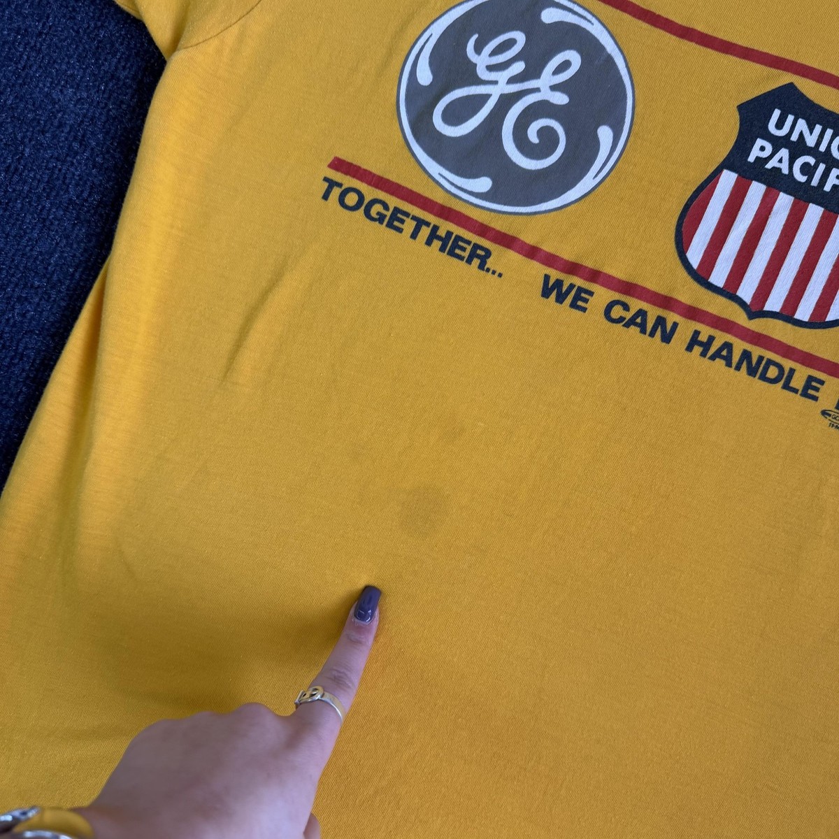 Vintage 80s Hanes Shirt Mens Large Yellow GE Union Pacific Train 