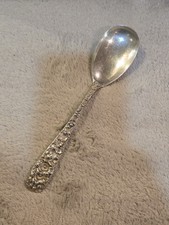 ESTATE STIEFF ROSE REPOUSSE STERLING SILVER TABLE SERVING SPOON 85.2 GRAMS 8.5