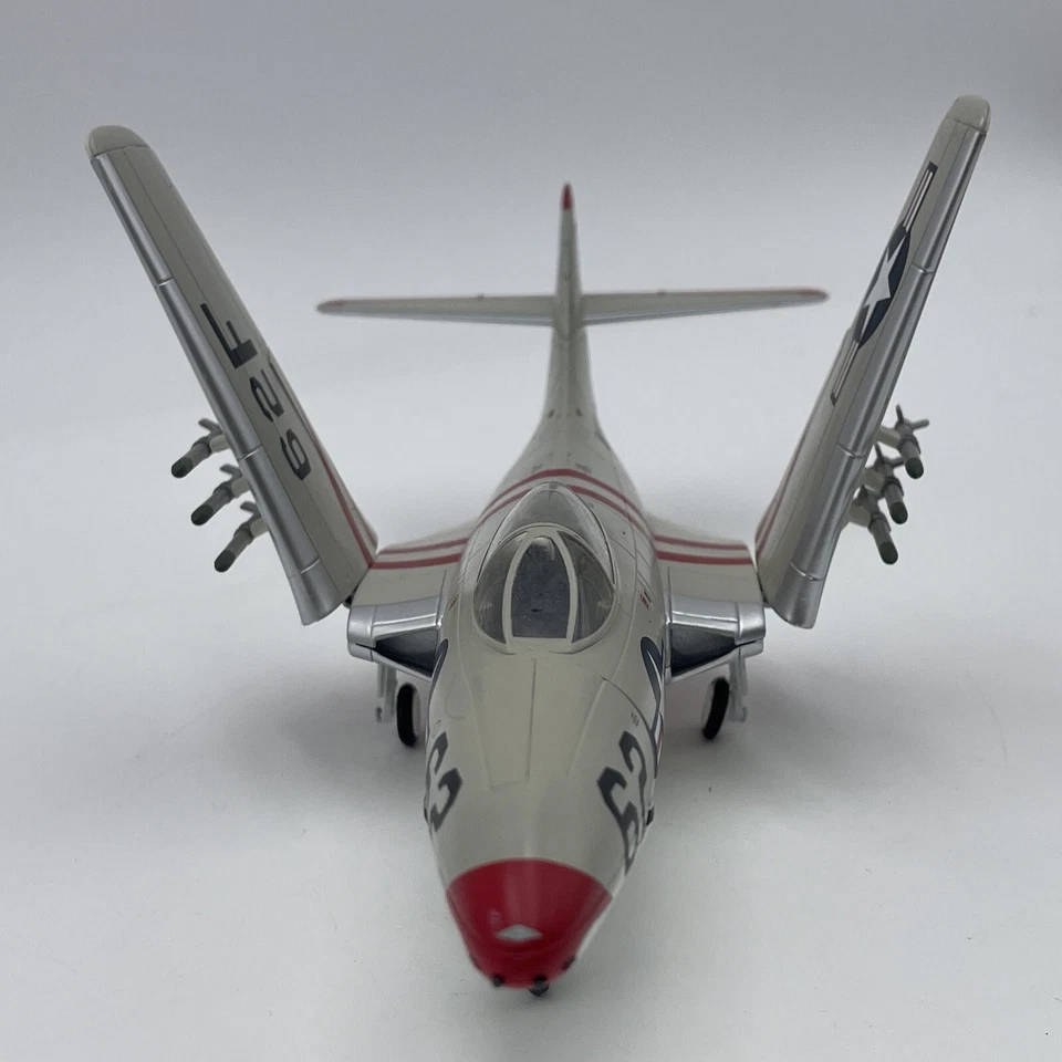 Hobby Master HA7203 Grumman F9F-2 Panther ATU-206 NAS Pensacola Used Please Read - Image 4 of 4