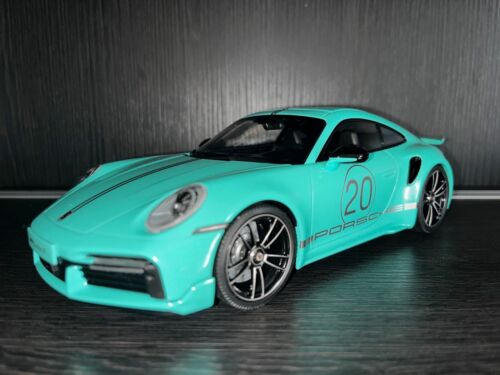 1/18 Minichamps Porsche 911 992 Turbo S 20th Anniversary Green Diecast Model Car - Picture 3 of 13
