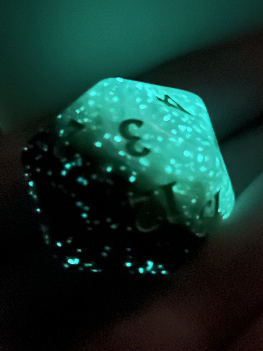 1x MTG DSK Duskmourn Oversized D20 spindown die life counter