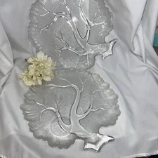 VINTAGE HAZEL ATLAS "TREE OF LIFE" SNACK PLATES -SET OF 2 Large Luncheon Family
