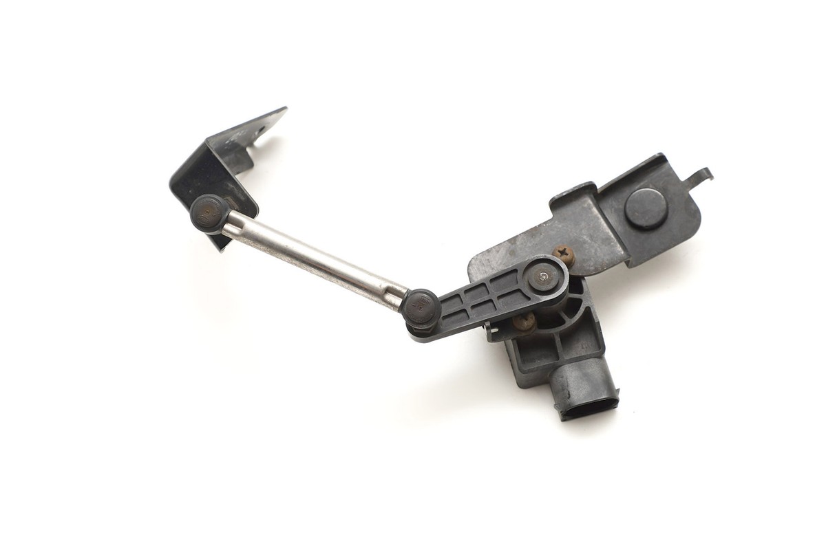 Infiniti FX35 09 Rear Suspension Height Sensor Leveling