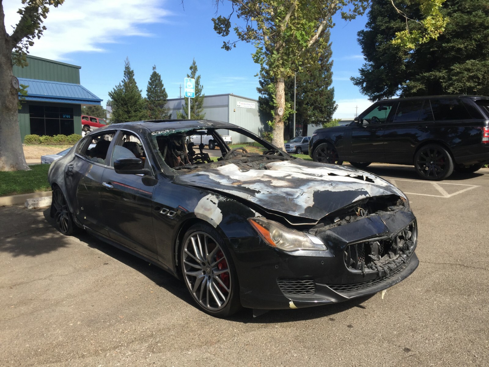 2014 Maserati Quattroporte, RH Right Front Under Door Gasket, Used P/N 670037606