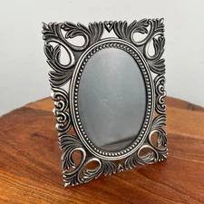 Vintage Hallmark 3.5x5 Metal Oval Picture Frame Ornate Pewter Color