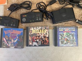 NEC TurboGrafx-16 System Console Bundle LOT w/2 games, controllers turbo tap