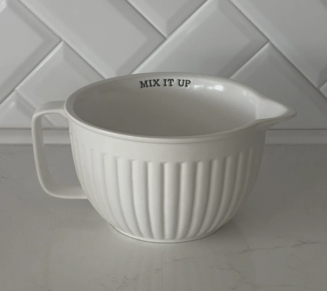 Primitives By Kathy~White Ribbed Batter Bowl~4 cup~Ceramic “MIX IT UP"~New