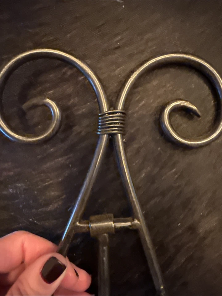 Caballete de hierro fundido negro vintage con soporte para libros aproximadamente 12”x 12” Foto 3 de 4