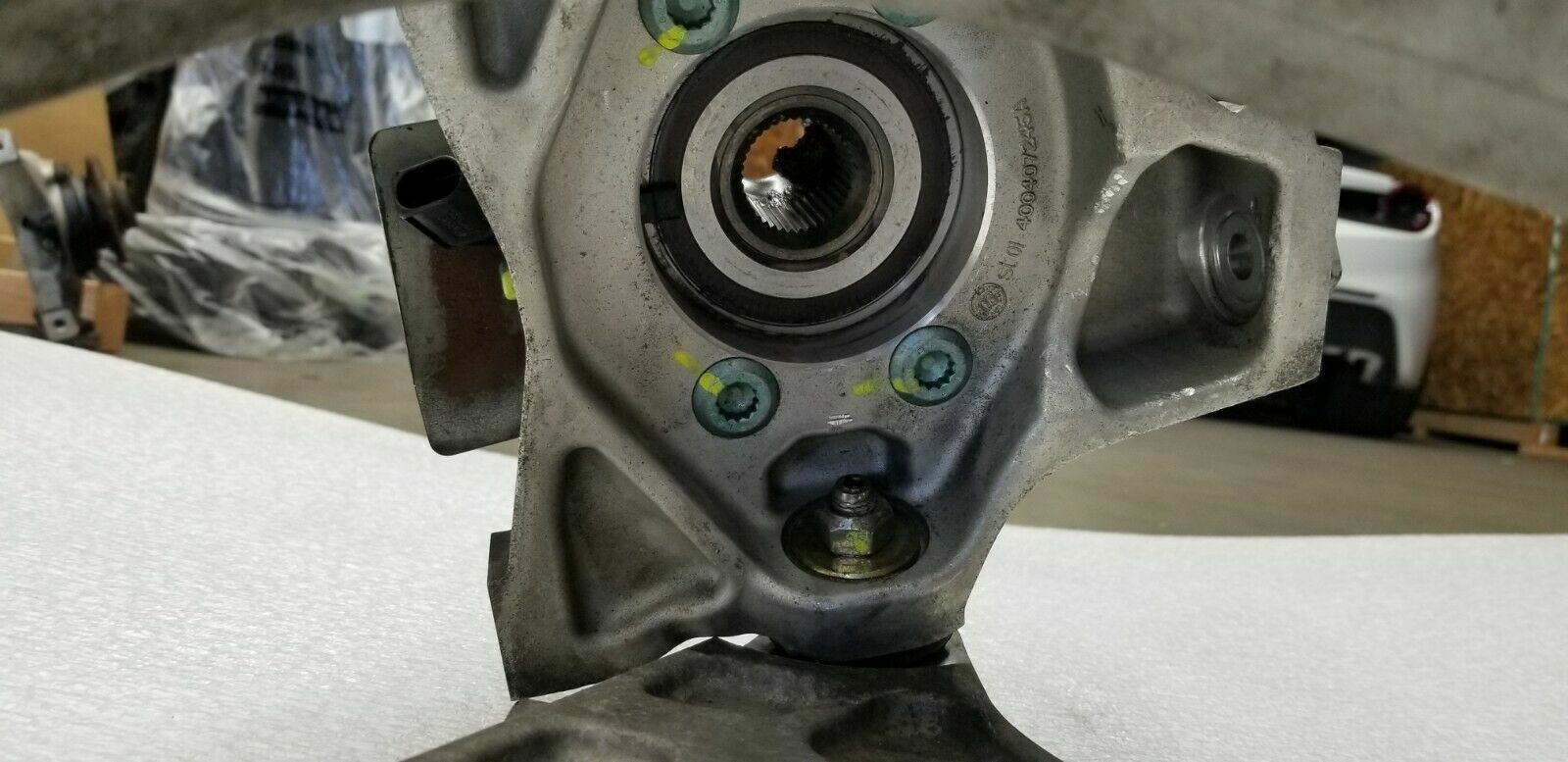 LAMBORGHINI GALLARDO FRONT LEFT SUSPENSION HUB WITH UPPER LOWER CONTROL ARM OEM