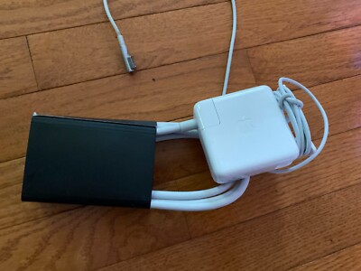 Apple Authentic MacBook Pro 60W MagSafe Power Adapter