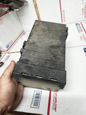 OEM 2005-2007 Dodge Caravan Town Country IPM Engine Fuse Block W ECM 05144506AC