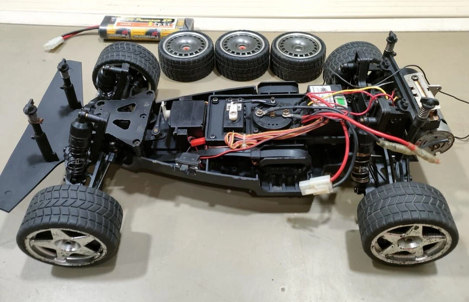 Kyosho Mercedes C-Class DTM EP Version - Vintage - Image 2 of 4