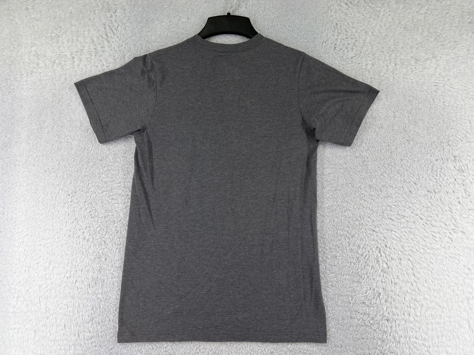 Camisa New York Yankees Adulto Pequena Cinza Majestoso Anel Fiado Mistura de Algodão LEIA - Imagem 2 de 4