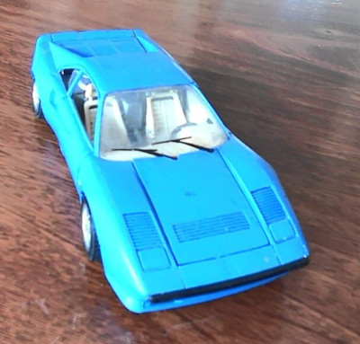 Burago Ferrari GTO (1984) 1:24 Modellauto