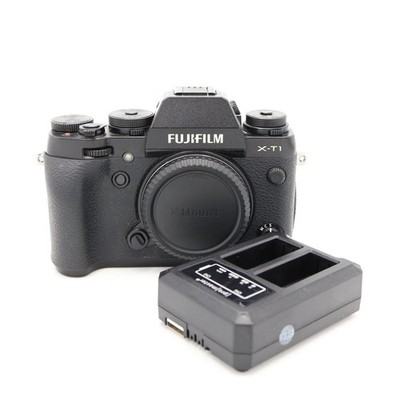 FUJIFILM X-T1 Mirrorless Digital Camera (Body Only) *USED*