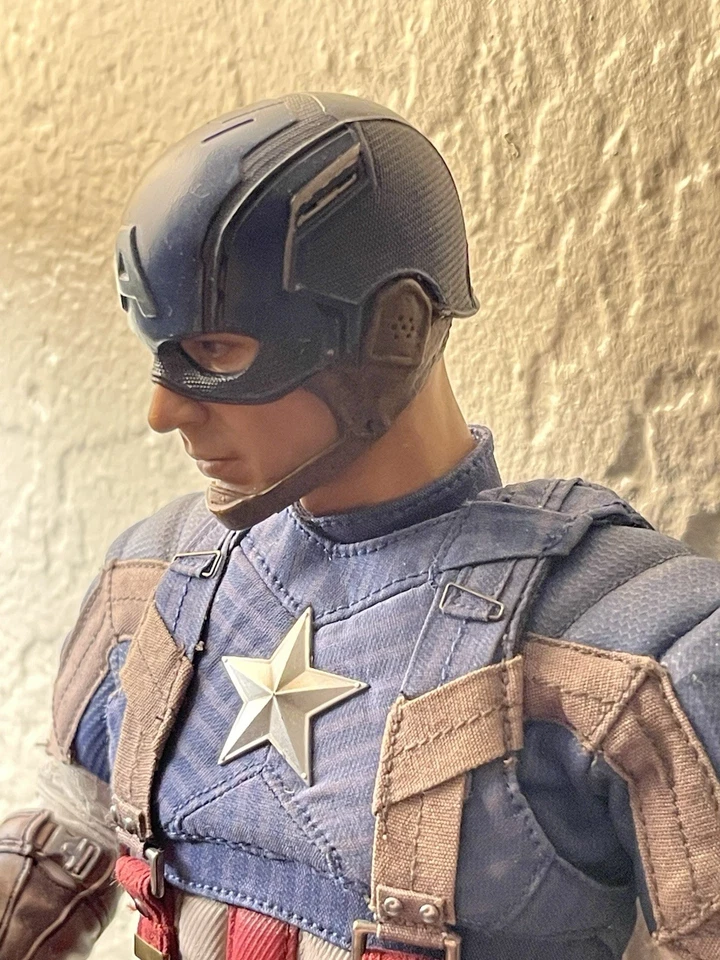 Hot Toys Capitán América - El Soldado de Invierno - *Casco Personalizado* Foto 2 de 4