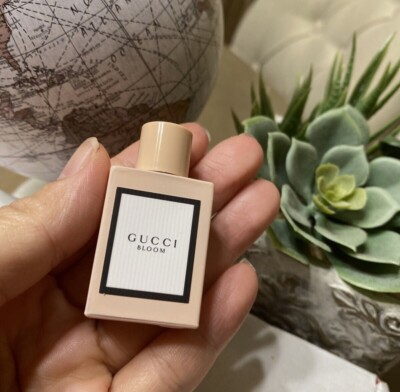 Gucci Bloom Eau De Parfum 0.16 fl oz 5 ml Mini Travel Splash NWOB G
