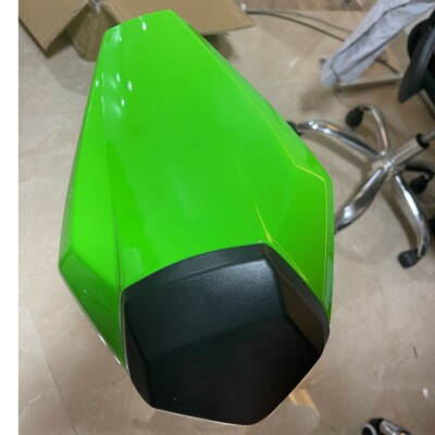かさ Puig Rear Seat Cowl 2024-2025 Kawasaki Ninja ZX-6R