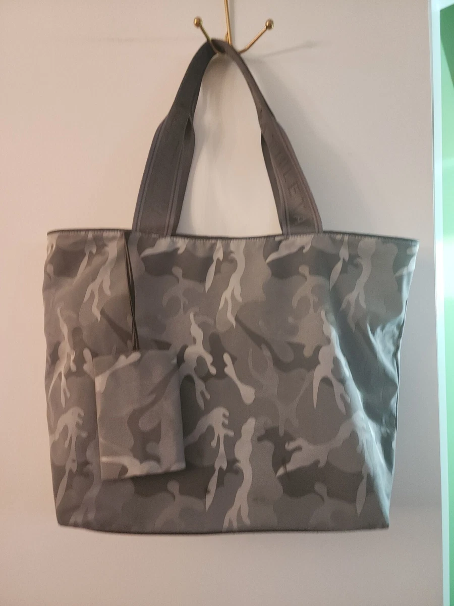 Camo hot sale print bag