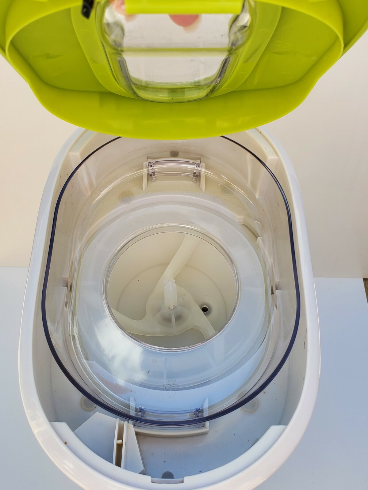 Nostalgia MOS400 Margarita Oasis FrozenDrink Machine w/ 36Ounce