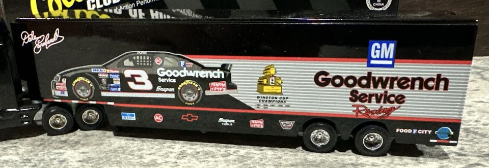 1995 Dale Earnhardt Sr #3 GM Goodwrench Service RCCA 1:96 Transporter Hauler - Image 2 of 4