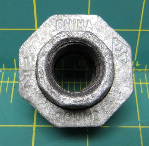 Mueller Proline 1/2" Diameter Galvanized Union Fitting Union 300HI - Picture 2 of 6