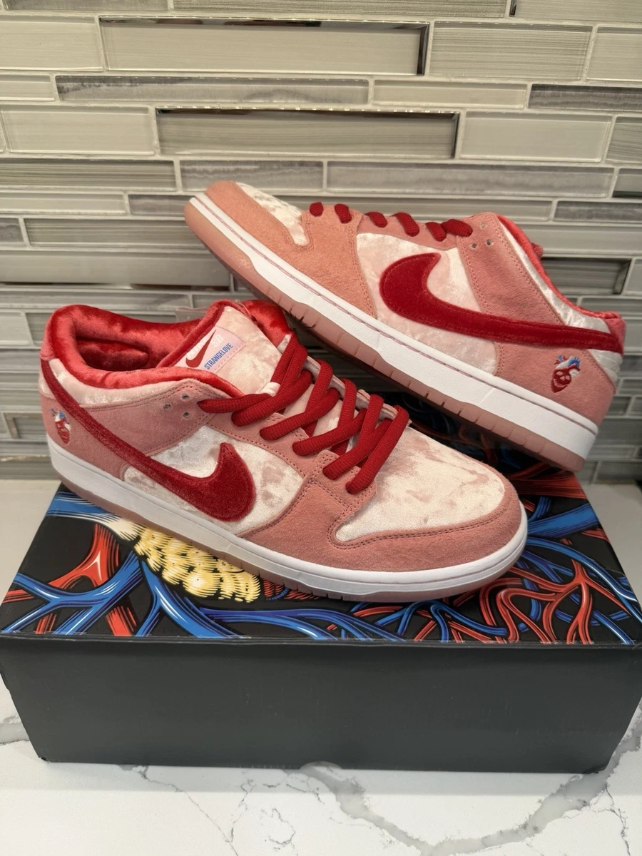 Nike StrangeLove x Dunk SB Special Box Low Valentine's Day for